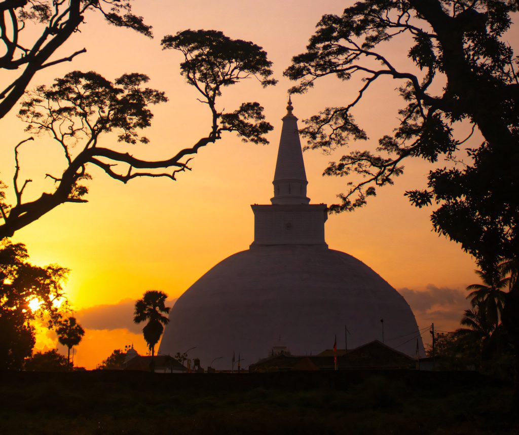 Ruwanwelisaya stupa at sunset, Anuradhapura